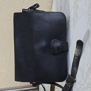 Kouros Classic Black Leather Messenger Bag
